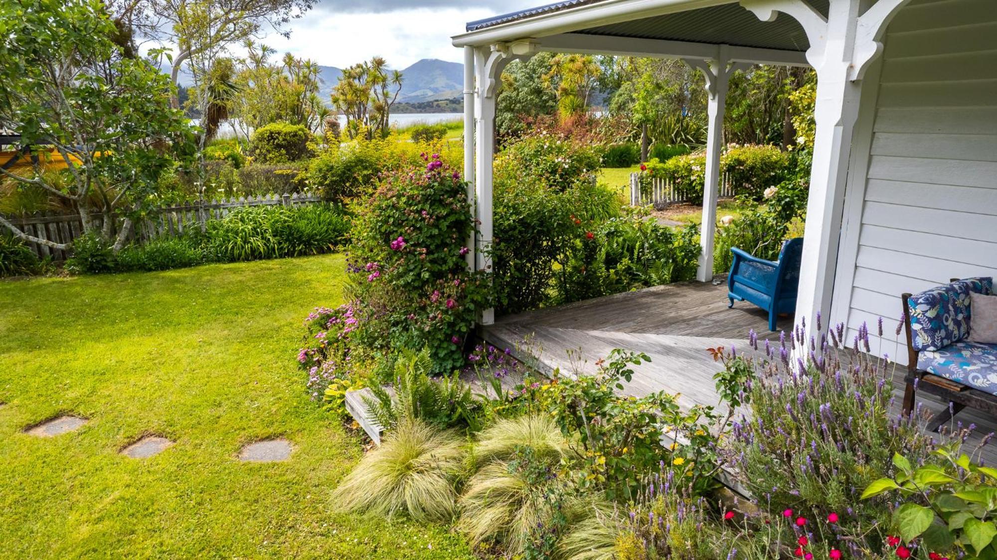 Halfmoon Cottage Akaroa Eksteriør billede
